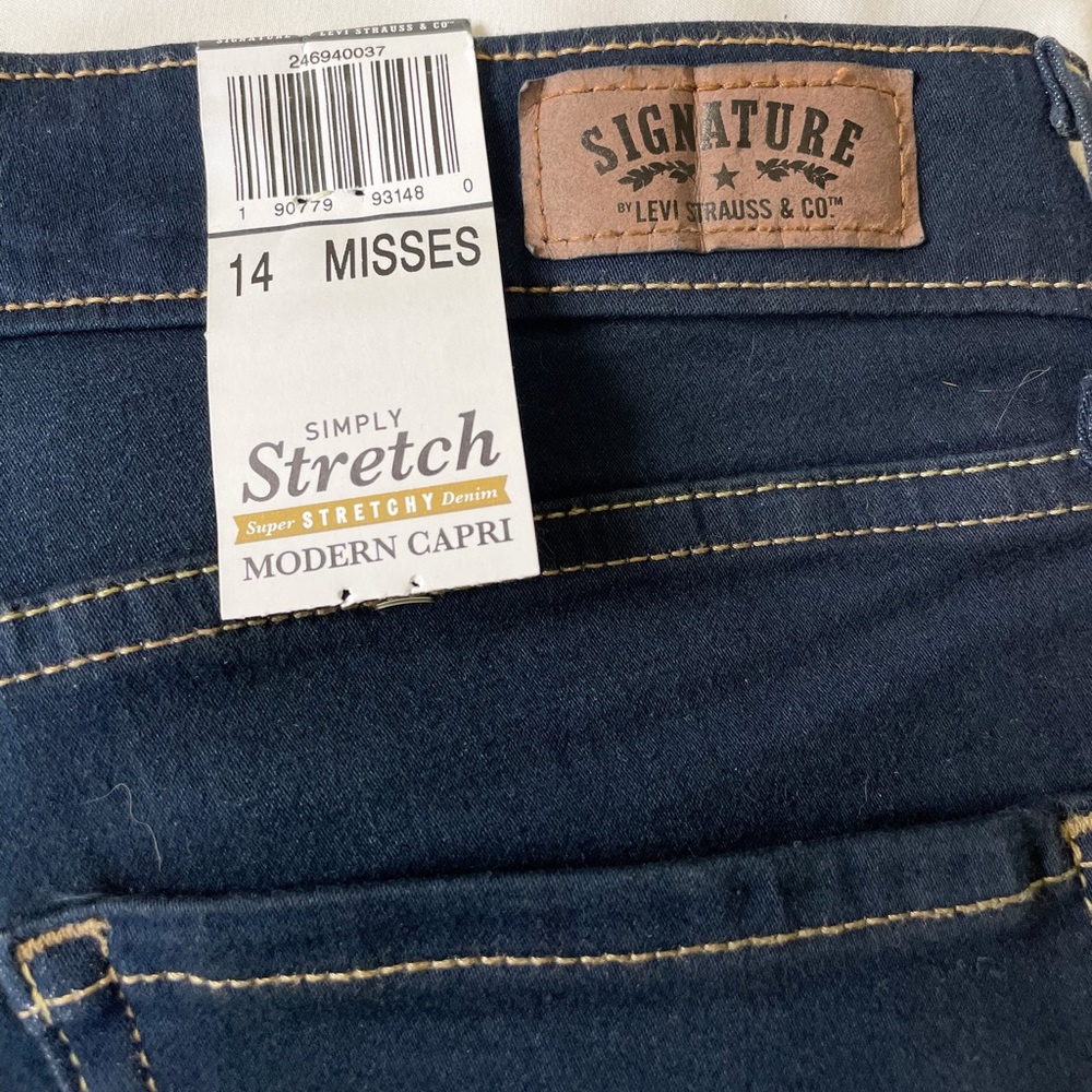 Capris - Picture 7 of 10